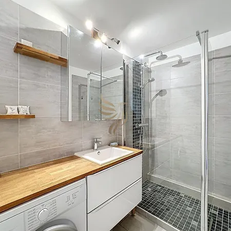 Apt 4 Ppl, Terrace, Pool, A/C Apartment *