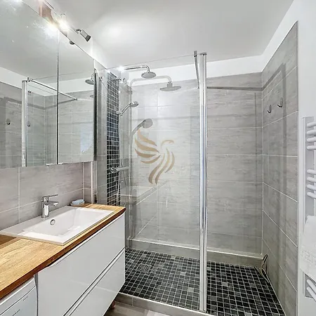 Apt 4 Ppl, Terrace, Pool, A/C *