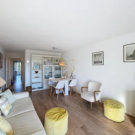 Apt 4 Ppl, Terrace, Pool, A/C Saint-Raphaël