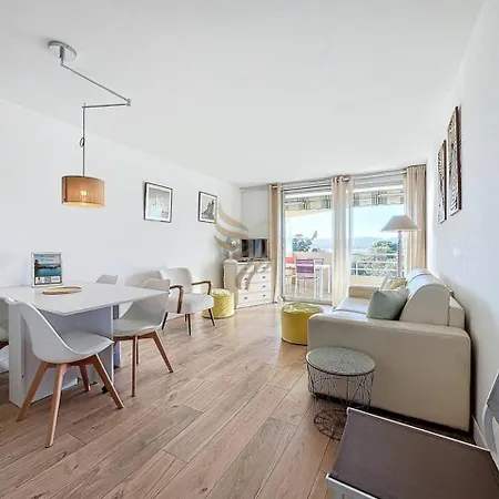 Appartement 4 P, Sea View, Terraces, Swimming Pool, A/c Saint-Raphaël