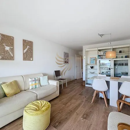 4 P, Sea View, Terraces, Swimming Pool, A/c Apartamento