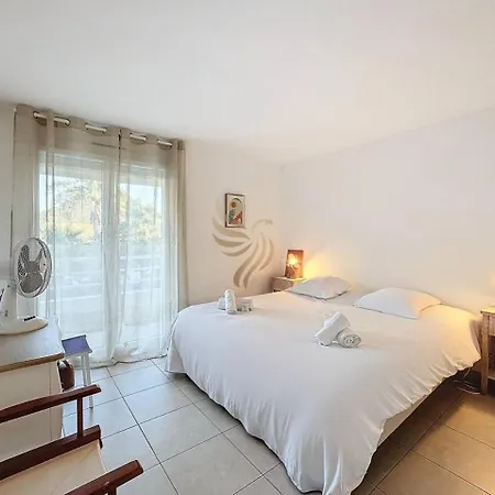 Апартаменты 4 P, Sea View, Terraces, Swimming Pool, A/c
